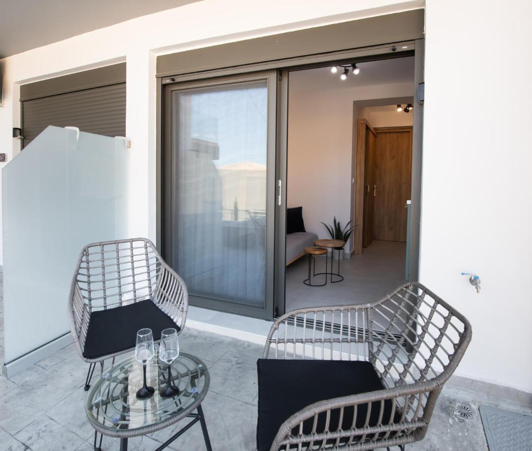 Clelia's&Dione's Design Studios Swimming Pool Nikiana Exterior foto